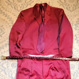 Giorgio Pacelli 2 Piece Suit Jacket 46R Pant 41R Maroon with Matching Tie & Belt